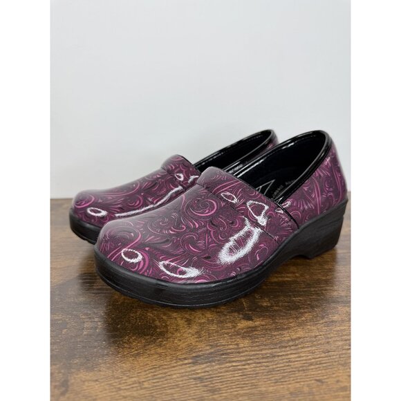 Like New Easy Works by Easy Street Women's Clog - Size 6 - Picture 1 of 9